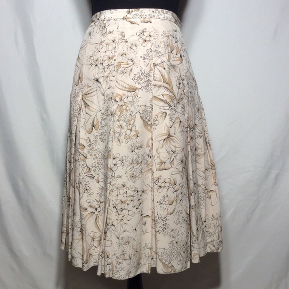 Burberry Dresses & Skirts - Burberry Silk Skirt Burberry Dresses & Skirts - Burberry Silk Skirt